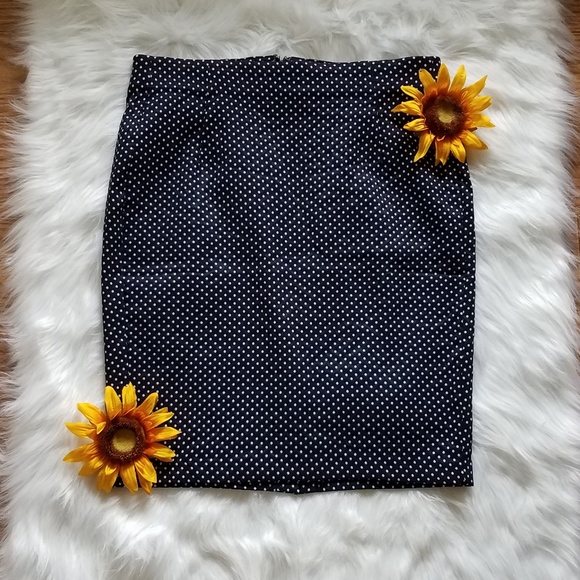 Lane Bryant Dresses & Skirts - Lane Bryant Navy+White Dots Zip-Up Pencil Skirt